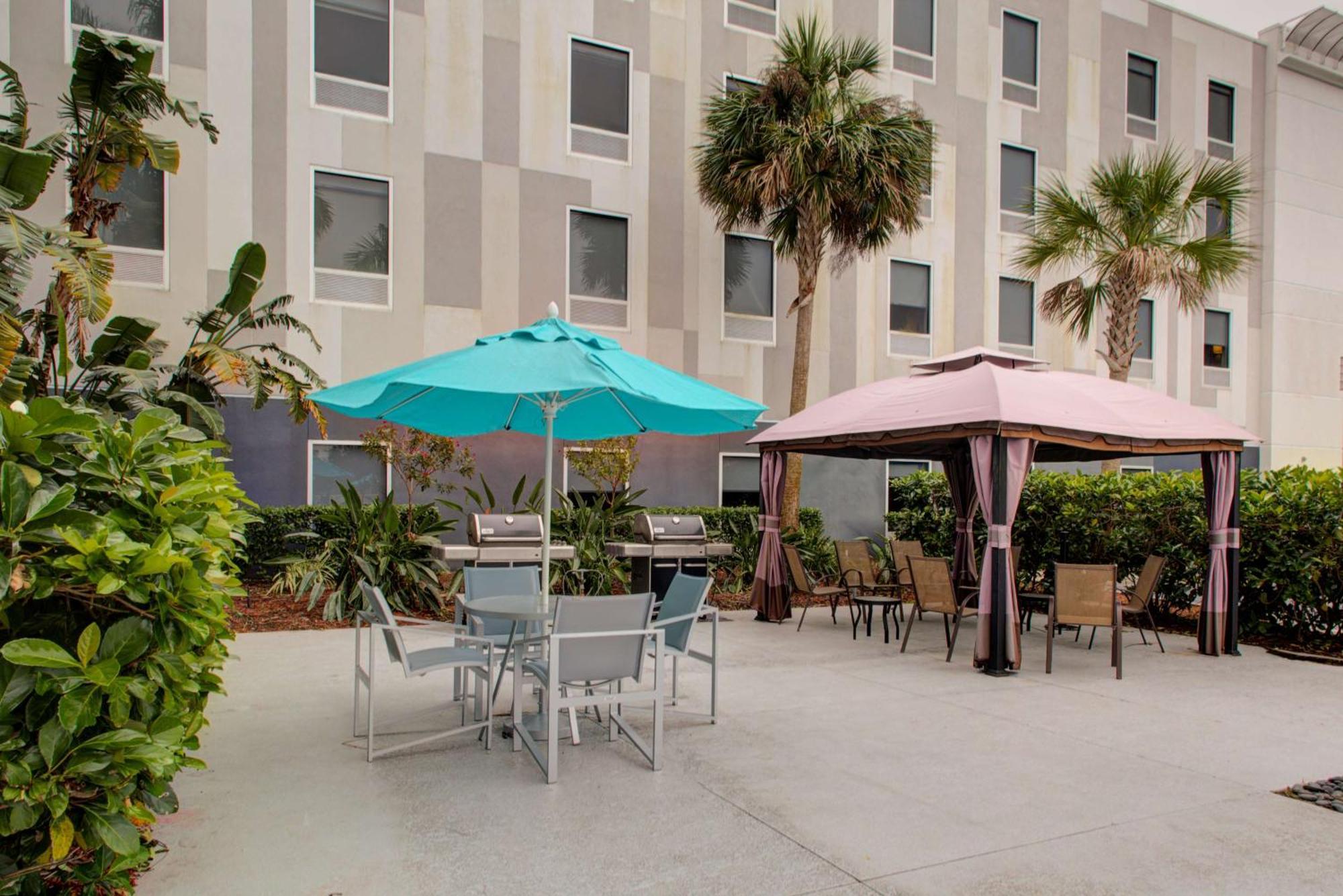 Hampton Inn & Suites Sarasota / Bradenton - Airport Eksteriør billede