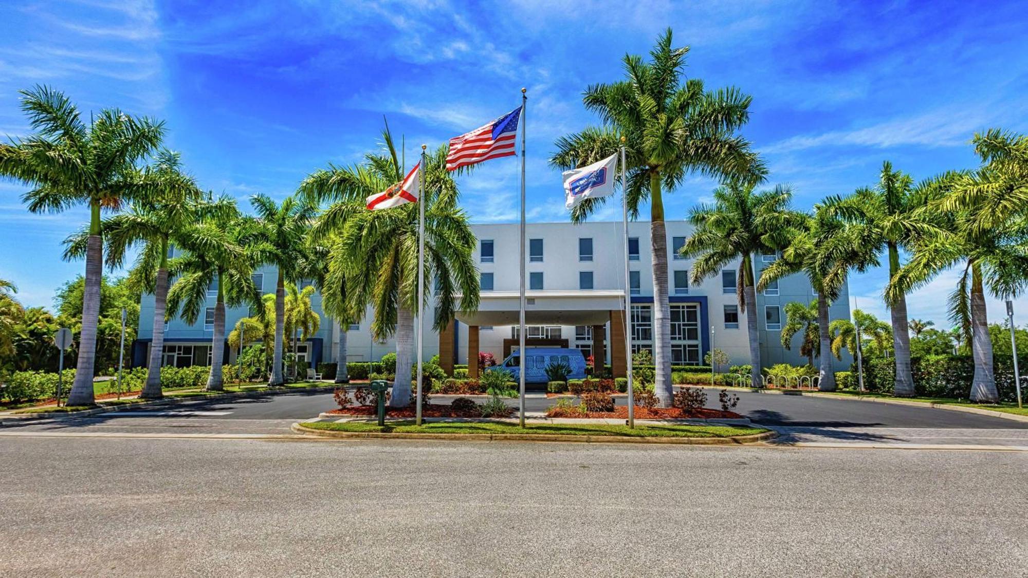 Hampton Inn & Suites Sarasota / Bradenton - Airport Eksteriør billede